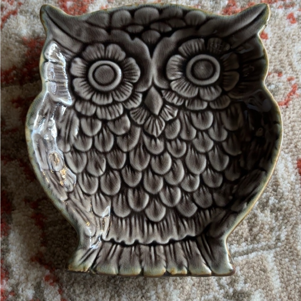 Glazed ceramic owl dish